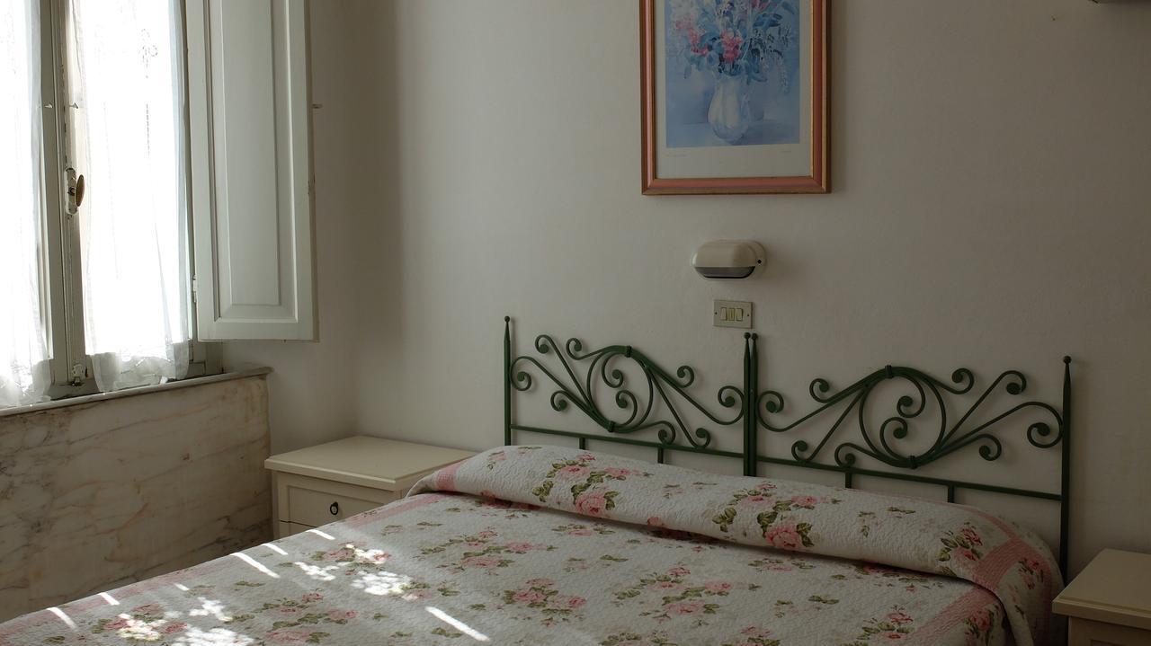 Villa La Fonte Marina di Pietrasanta Habitación foto